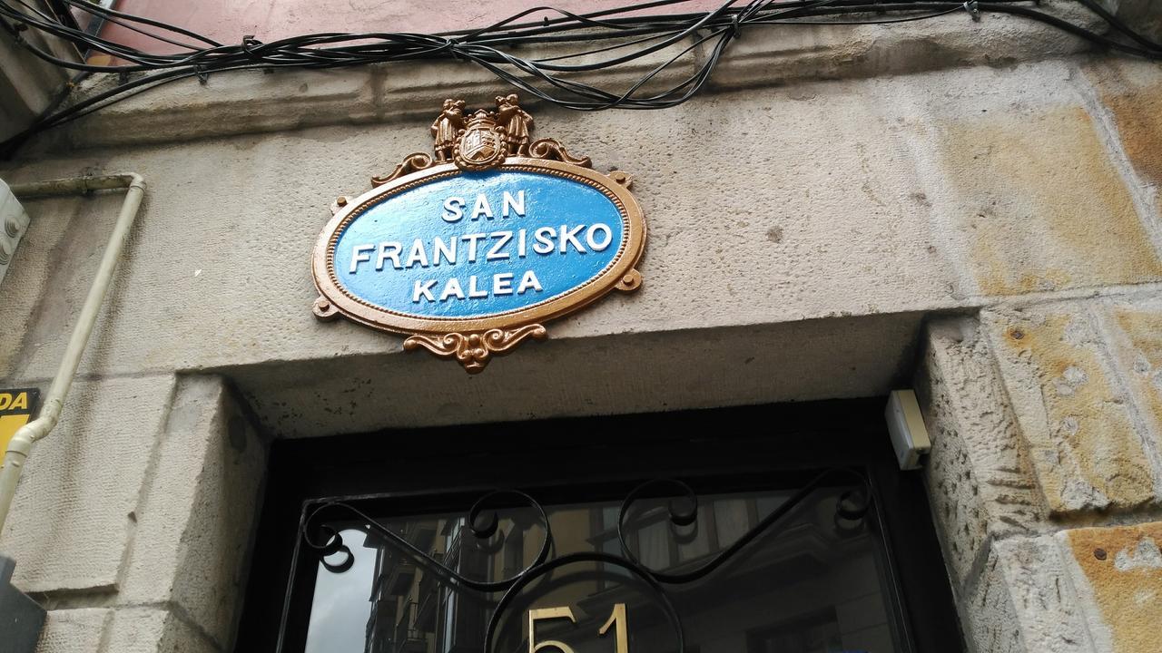 Egunon Bilbao Hostel מראה חיצוני תמונה