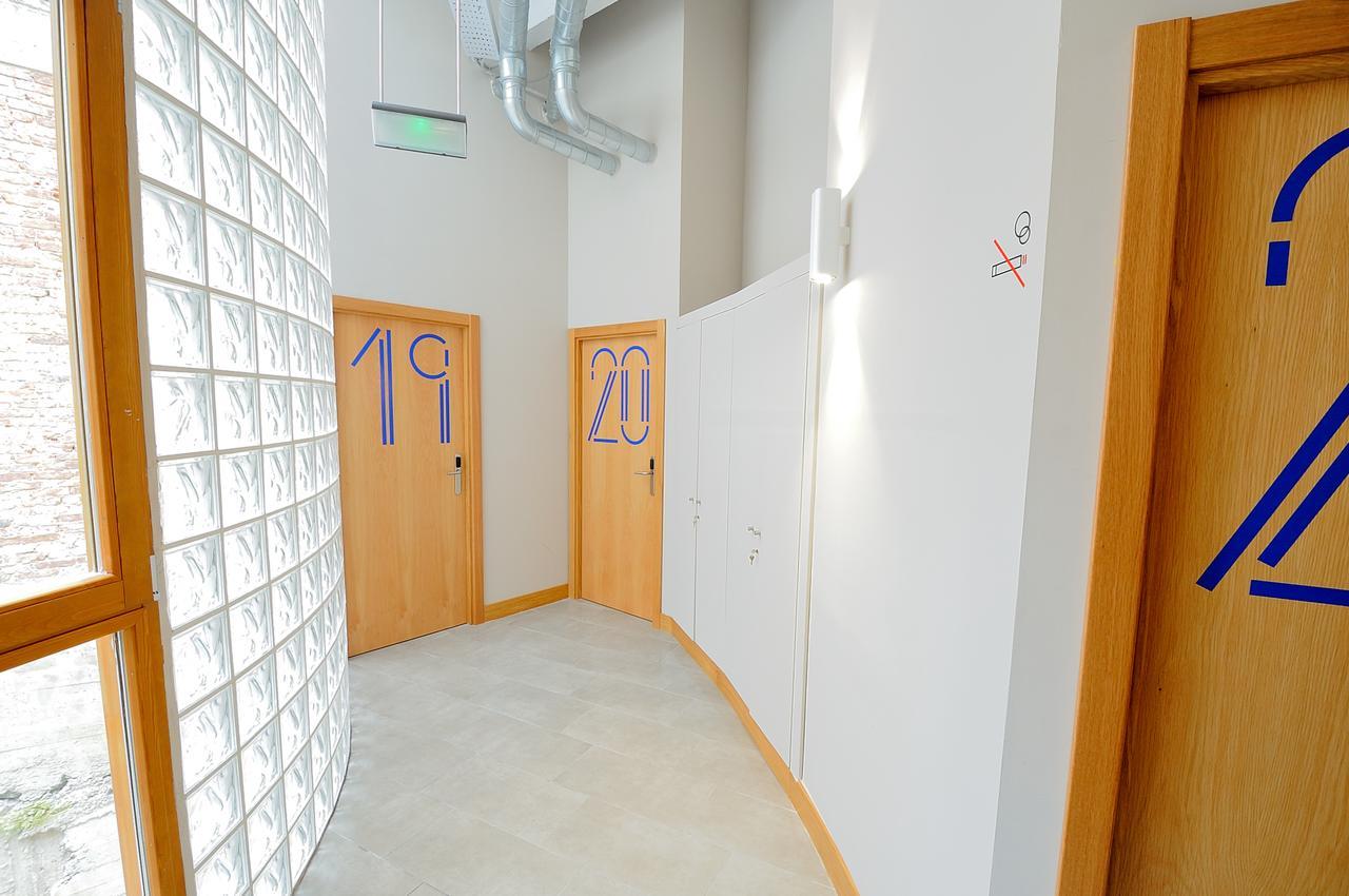 Egunon Bilbao Hostel מראה חיצוני תמונה