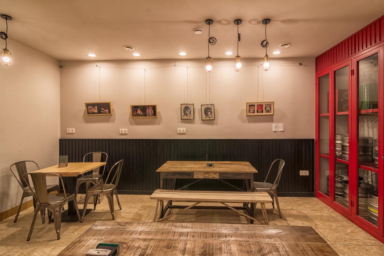 Egunon Bilbao Hostel מראה חיצוני תמונה