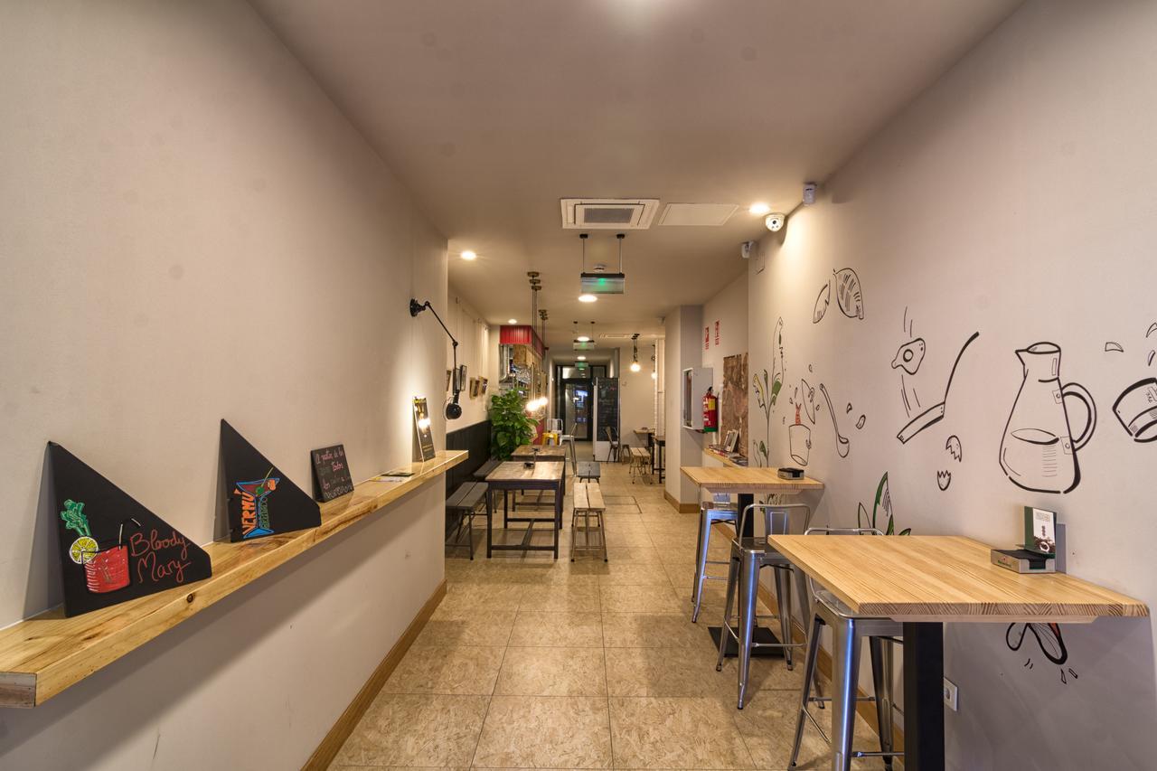 Egunon Bilbao Hostel מראה חיצוני תמונה