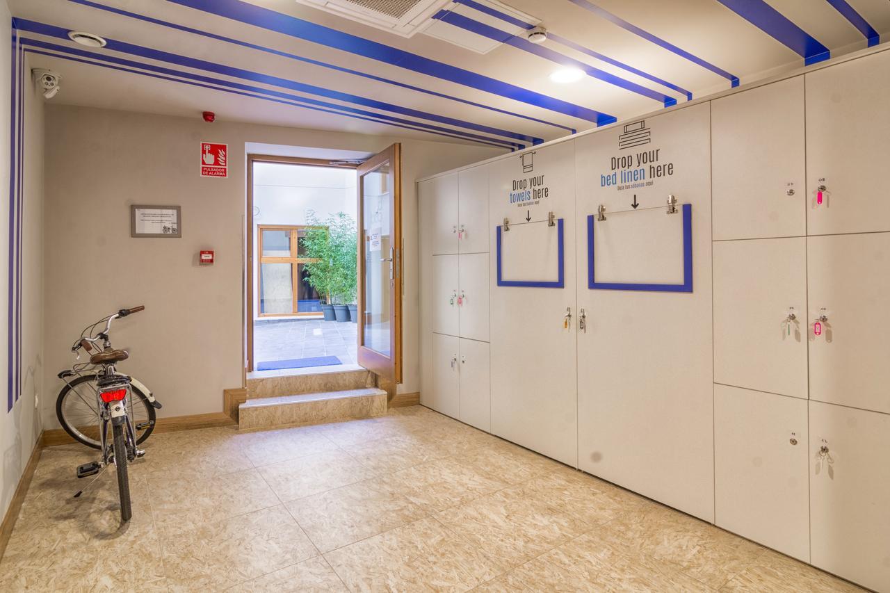 Egunon Bilbao Hostel מראה חיצוני תמונה