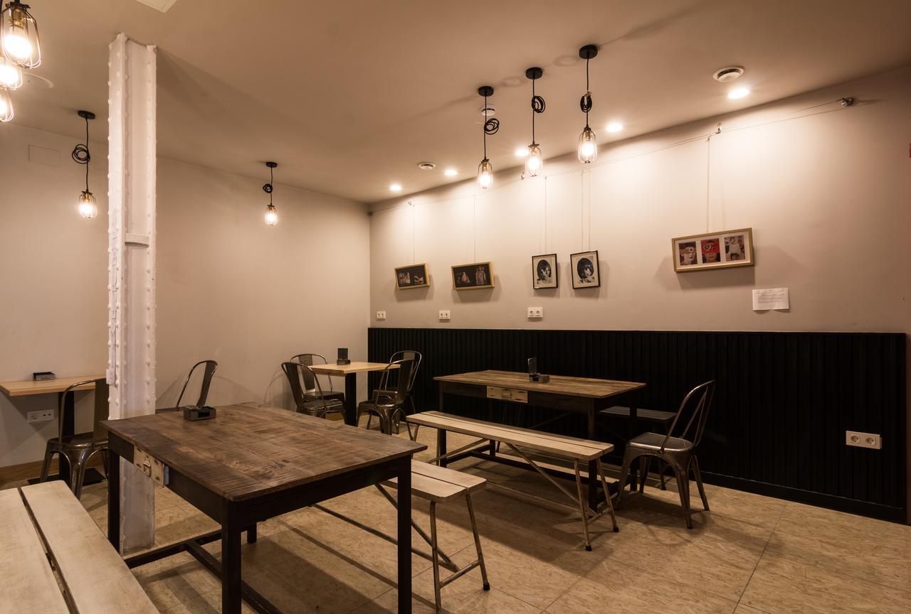 Egunon Bilbao Hostel מראה חיצוני תמונה